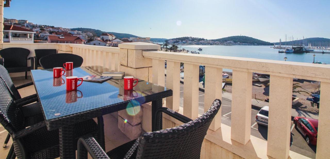 Goles Apartments-First Row To The Sea Rogoznica  Exteriör bild
