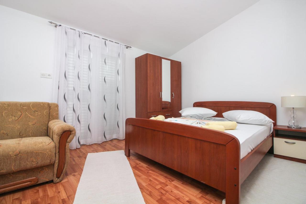 Goles Apartments-First Row To The Sea Rogoznica  Exteriör bild