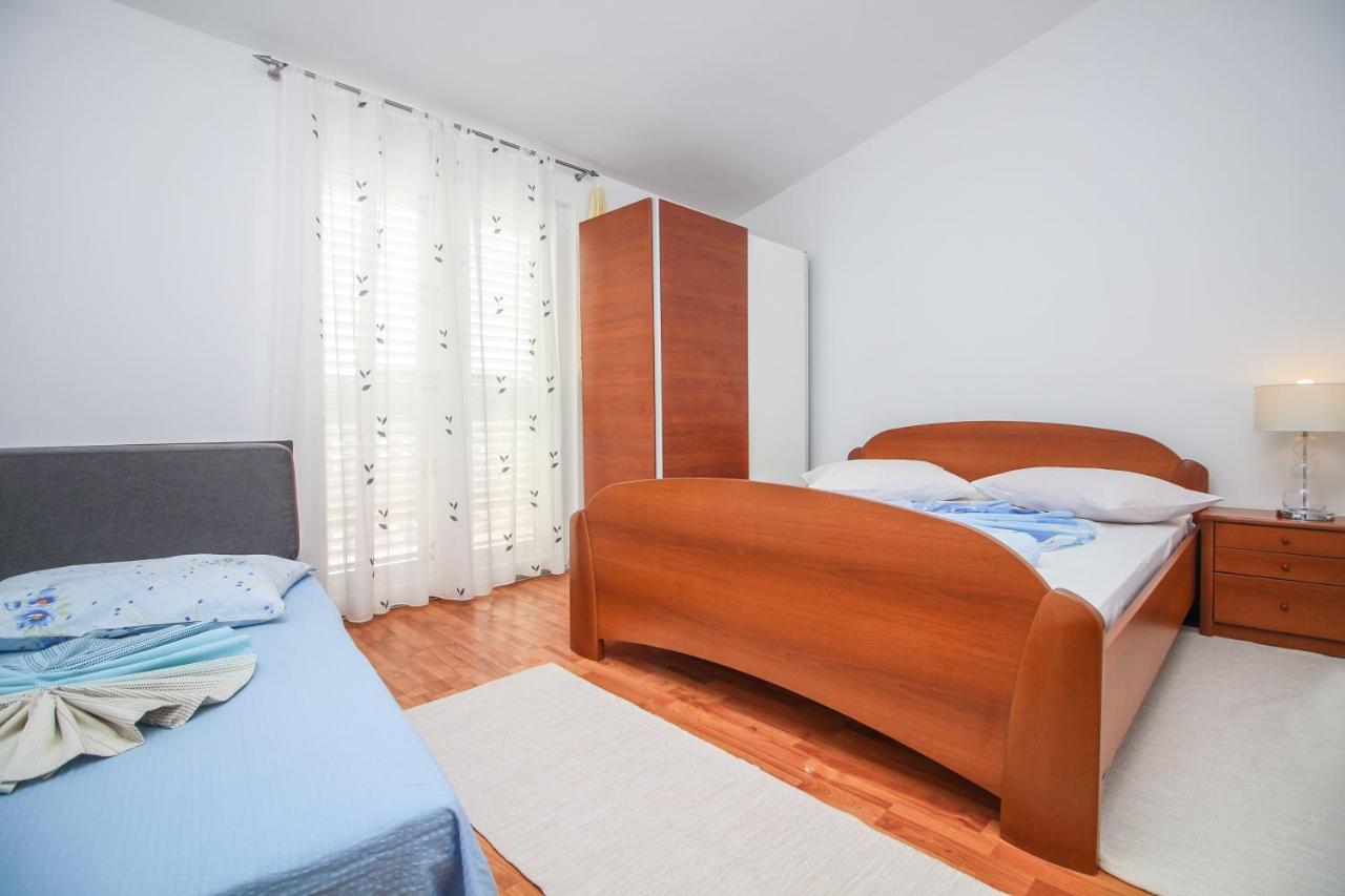 Goles Apartments-First Row To The Sea Rogoznica  Exteriör bild